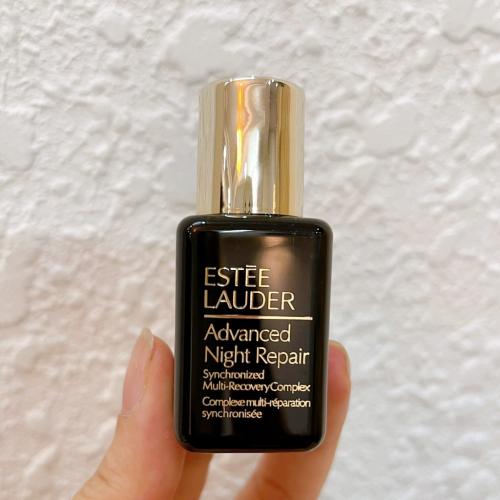 Bạn có thể sử dụng Estee Lauder Serum cùng với các sản phẩm chăm sóc da khác không?
